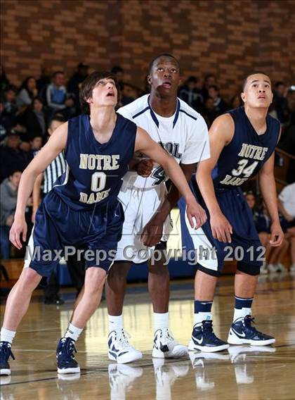 Thumbnail 3 in Notre Dame vs. Loyola photogallery.
