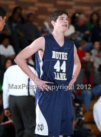 Thumbnail 3 in Notre Dame vs. Loyola photogallery.