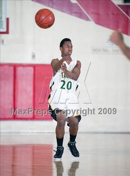 Thumbnail 1 in Lutheran vs. Eisenhower (Rose City Round Ball Classic) photogallery.