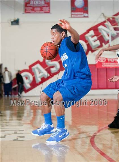 Thumbnail 3 in Lutheran vs. Eisenhower (Rose City Round Ball Classic) photogallery.