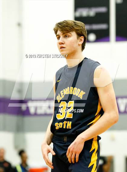 Thumbnail 3 in Evanston vs Glenbrook South (IHSA 4A Sectional Semifinal) photogallery.
