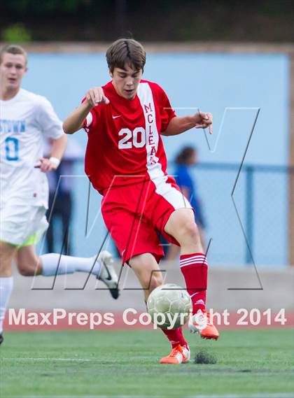 Thumbnail 3 in McLean vs. Yorktown (VHSL 6A Semifinal) photogallery.