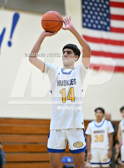 Thumbnail 2 in Oroville vs. Sutter (Pierce Invitational) photogallery.