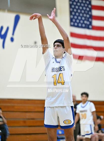 Thumbnail 1 in Oroville vs. Sutter (Pierce Invitational) photogallery.