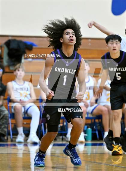 Thumbnail 1 in Oroville vs. Sutter (Pierce Invitational) photogallery.