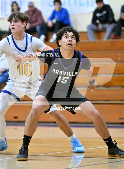 Thumbnail 1 in Oroville vs. Sutter (Pierce Invitational) photogallery.