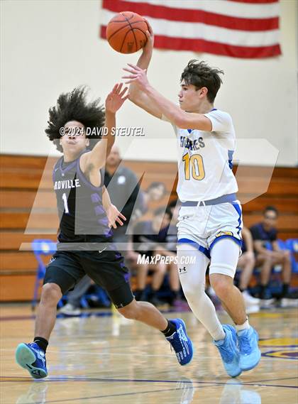 Thumbnail 3 in Oroville vs. Sutter (Pierce Invitational) photogallery.