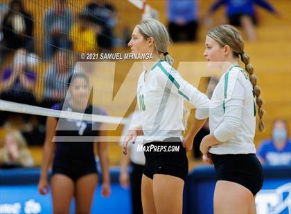 Thumbnail 1 in Gretna vs. Bellevue East photogallery.