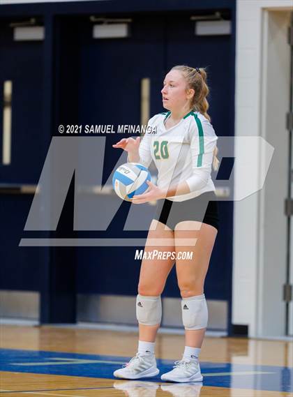 Thumbnail 3 in Gretna vs. Bellevue East photogallery.