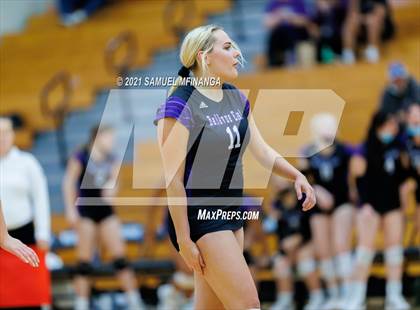 Thumbnail 2 in Gretna vs. Bellevue East photogallery.