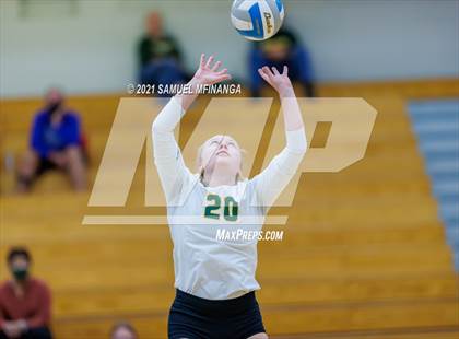 Thumbnail 1 in Gretna vs. Bellevue East photogallery.
