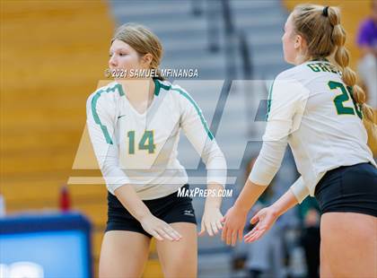 Thumbnail 1 in Gretna vs. Bellevue East photogallery.