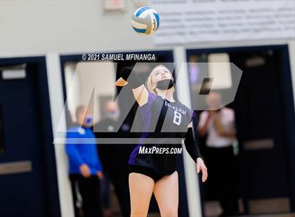 Thumbnail 1 in Gretna vs. Bellevue East photogallery.