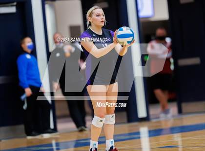 Thumbnail 3 in Gretna vs. Bellevue East photogallery.