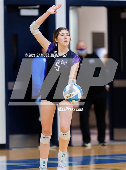 Thumbnail 3 in Gretna vs. Bellevue East photogallery.