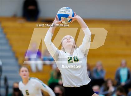 Thumbnail 3 in Gretna vs. Bellevue East photogallery.