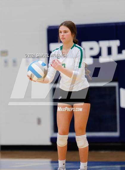 Thumbnail 3 in Gretna vs. Bellevue East photogallery.