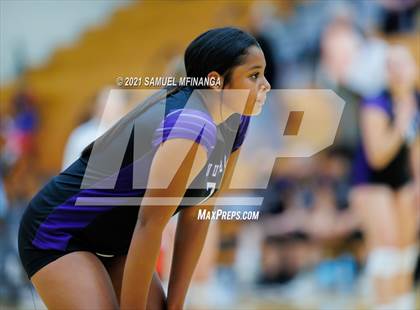 Thumbnail 3 in Gretna vs. Bellevue East photogallery.