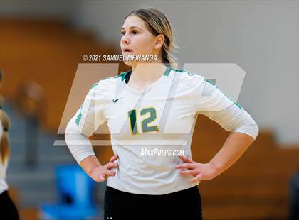 Thumbnail 1 in Gretna vs. Bellevue East photogallery.