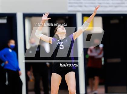 Thumbnail 2 in Gretna vs. Bellevue East photogallery.