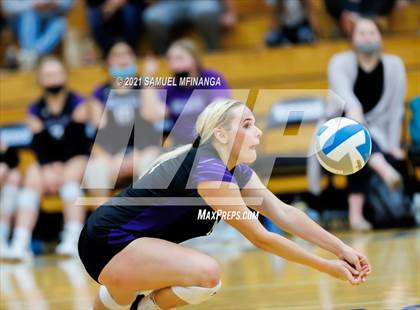 Thumbnail 2 in Gretna vs. Bellevue East photogallery.