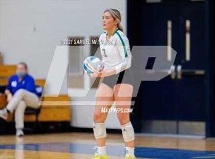 Thumbnail 2 in Gretna vs. Bellevue East photogallery.