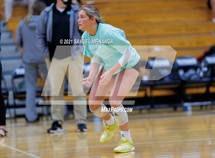 Thumbnail 3 in Gretna vs. Bellevue East photogallery.