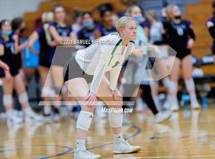 Thumbnail 2 in Gretna vs. Bellevue East photogallery.