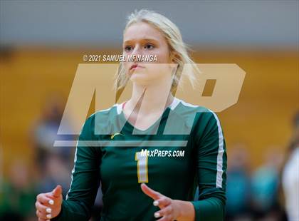 Thumbnail 2 in Gretna vs. Bellevue East photogallery.