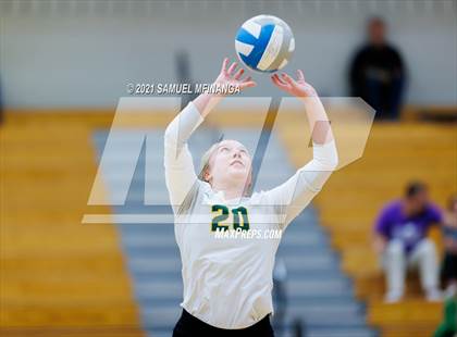 Thumbnail 2 in Gretna vs. Bellevue East photogallery.