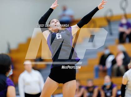 Thumbnail 3 in Gretna vs. Bellevue East photogallery.