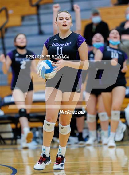 Thumbnail 1 in Gretna vs. Bellevue East photogallery.