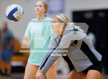 Thumbnail 1 in Gretna vs. Bellevue East photogallery.