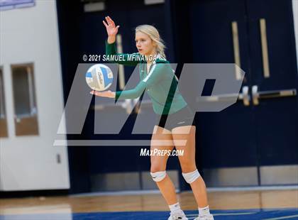 Thumbnail 1 in Gretna vs. Bellevue East photogallery.