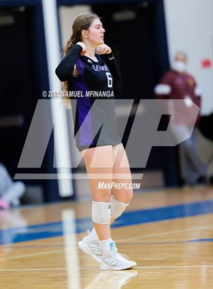 Thumbnail 1 in Gretna vs. Bellevue East photogallery.