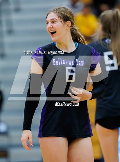 Thumbnail 2 in Gretna vs. Bellevue East photogallery.