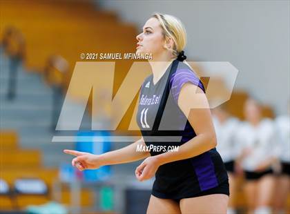 Thumbnail 3 in Gretna vs. Bellevue East photogallery.