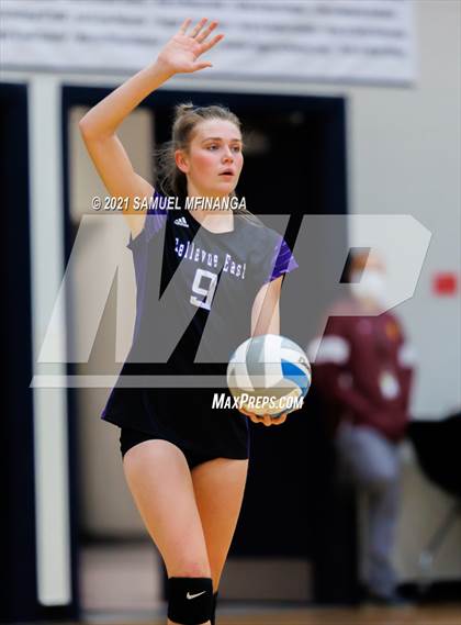 Thumbnail 1 in Gretna vs. Bellevue East photogallery.