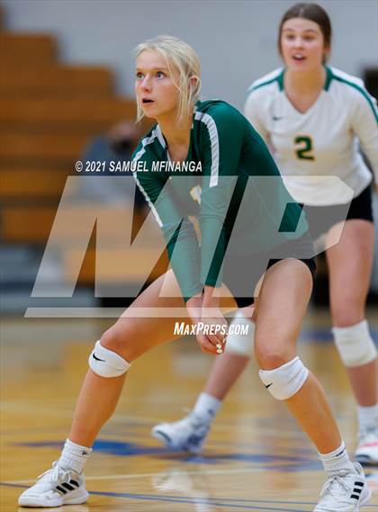 Thumbnail 3 in Gretna vs. Bellevue East photogallery.
