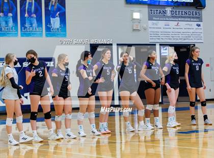 Thumbnail 2 in Gretna vs. Bellevue East photogallery.