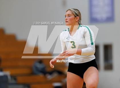 Thumbnail 2 in Gretna vs. Bellevue East photogallery.