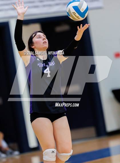 Thumbnail 3 in Gretna vs. Bellevue East photogallery.