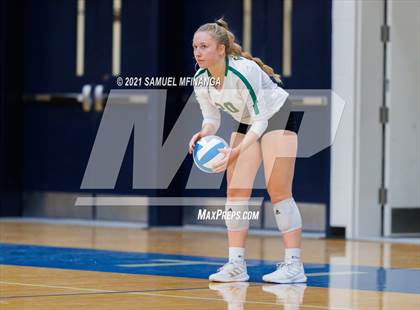 Thumbnail 2 in Gretna vs. Bellevue East photogallery.