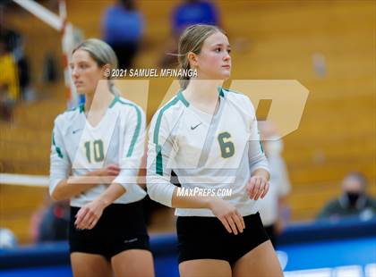 Thumbnail 3 in Gretna vs. Bellevue East photogallery.