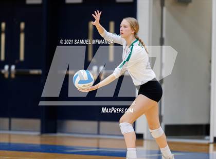 Thumbnail 3 in Gretna vs. Bellevue East photogallery.