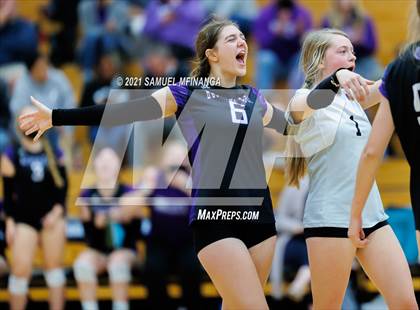 Thumbnail 1 in Gretna vs. Bellevue East photogallery.