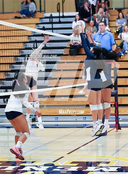 Thumbnail 1 in Notre Dame @ Menlo School photogallery.