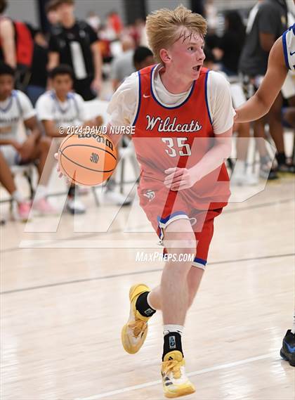 Thumbnail 2 in La Mirada vs  St. Ignatius College Preparatory (California Live) photogallery.