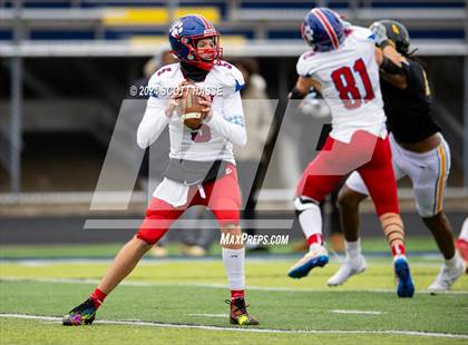 Thumbnail 2 in Mason @ Detroit King (MHSAA Div 3 State Semi-Final) photogallery.