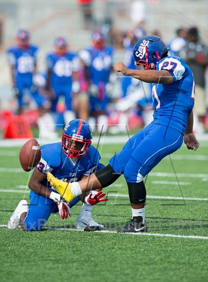 Thumbnail 1 in Serra vs Desert Ridge (Brothers in Arms Classic) photogallery.